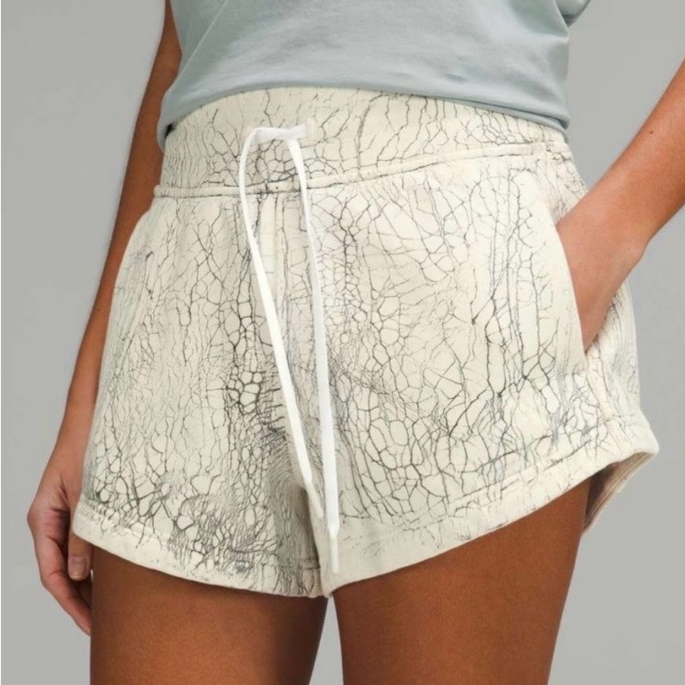 Lululemon Inner Glow HR Short 3” *Dye